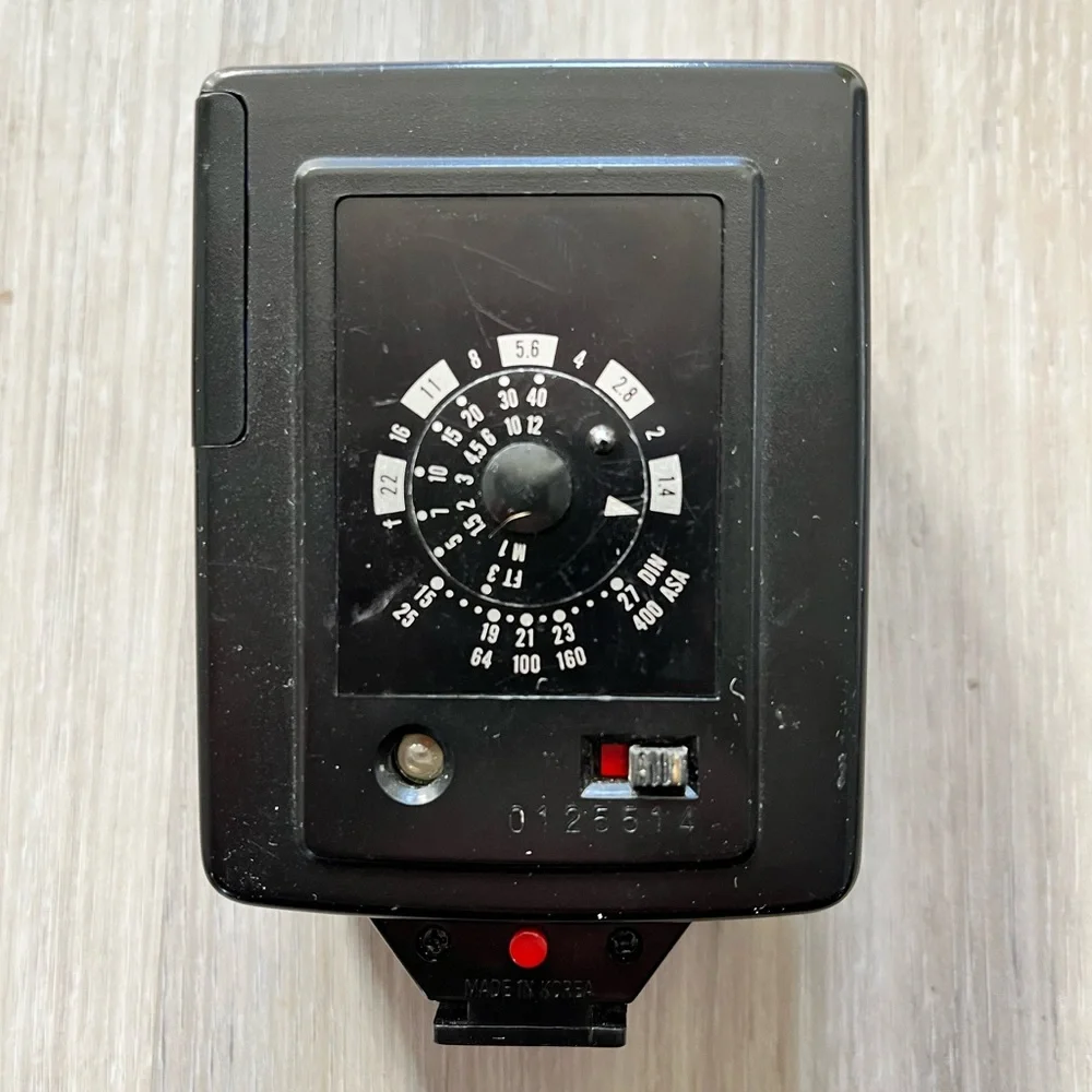 Vintage VIVITAR Shoe Mount Flash - Model 125